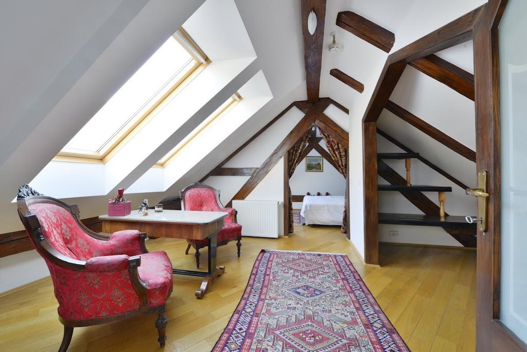 Kronhaus Brașov Zimmer foto